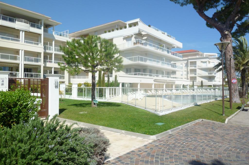 Stunning 2 Bed, 2 Bath Apt On The Cannes Sea Front Has Swimming Pool And Is A Secure Modern Building 464 外观 照片