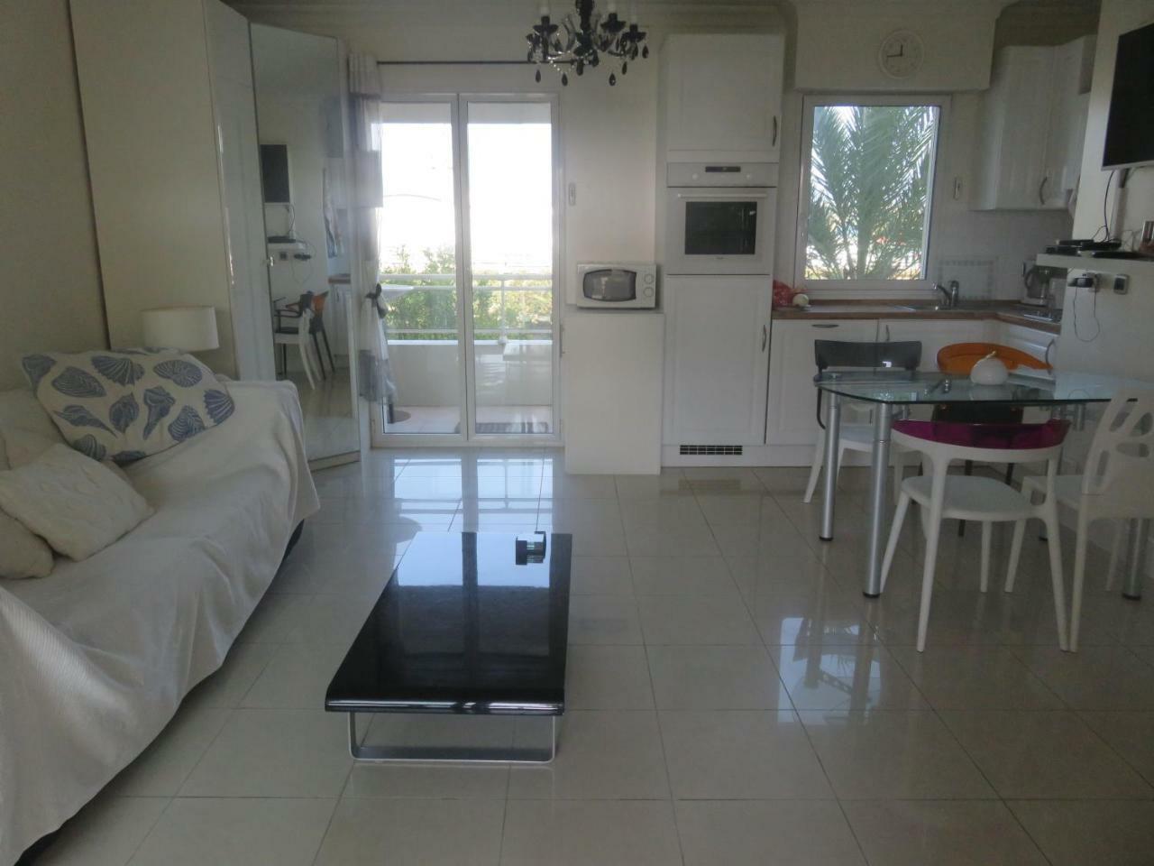 Stunning 2 Bed, 2 Bath Apt On The Cannes Sea Front Has Swimming Pool And Is A Secure Modern Building 464 外观 照片